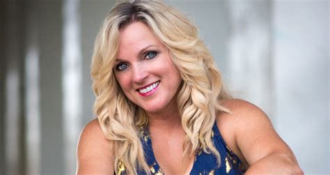 The Queen of Bluegrass, Rhonda Vincent reflects on past projects and moments that have made her career. Just after her induction as a member of The Grand …. 