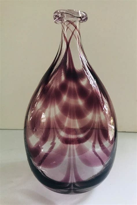 Richard Harkness Art Glass Hand Blown Vase 6” Tall, Scarce