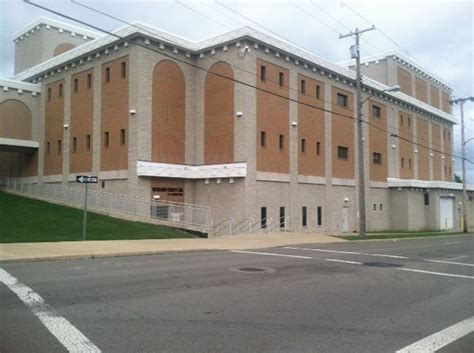 Richland county correctional institution. Richland Correctional Institution is located in the city of Mansfield, Ohio which has a population of 47,821 (as of 2015) residents. This prison has a capacity of 2,613 inmates, which means this is the maximum amount of beds per facility. Richland Correctional Institution began processing inmates once the original construction was completed and ... 