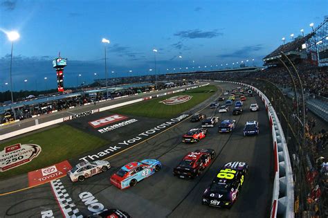 Richmond race. The race at Richmond is through 300 laps, and Byron has been able to hold off Truex as the race hits the 3/4 mark. Hamlin, Busch, Blaney round out the top five. 