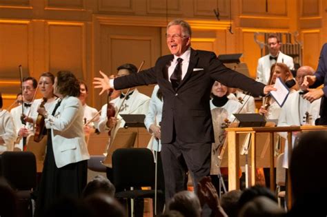 Rick Steves takes audience on musical journey with Boston Pops shows