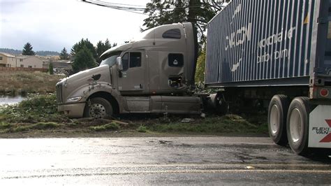 Rider Killed after Semi-Truck Collision on Valley Avenue [Puyallup, WA]