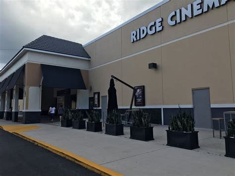 Ridge cinema davie fl. In the Forest Ridge neighborhood in Davie, FL, residents most commonly identify their ethnicity or ancestry as Italian (13.0%). There are also a number of people of South American ancestry (12.3%), and residents who report English roots (10.6%), and some of the residents are also of German ancestry (9.9%), along with some Irish ancestry … 