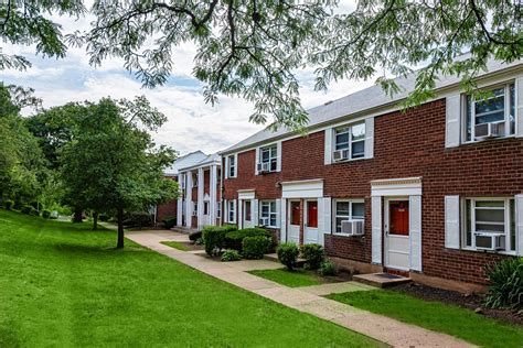 Ridgefield gardens apartments reviews. 4.9 (3 reviews) Verified Listing. Today. 551-302-3494. Monthly Rent. $1,975 - $2,999. Bedrooms. 1 - 2 bd. Bathrooms. 1 ba. Square Feet. 544 - 755 sq ft. Ridgefield Gardens features spacious apartments in a serene landscaped setting in suburban Ridgefield, NJ. 