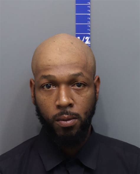 Latest Hamilton County Arrest Report. Wednesday, March 29, 2023. Here is the latest Hamilton County arrest report: BENTLEY, FRANK. 442 WEST 38TH ST. CHATTANOOGA, 37410. Age at Arrest: 46 years old .... 