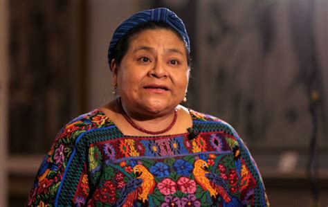 Rigoberta Menchu, winner of 1992 Nobel Peace Prize, dismisses questions about inaccuracies in her 1983 book raised by anthropologist David Stoll; says book is faithful representation of trauma .... 
