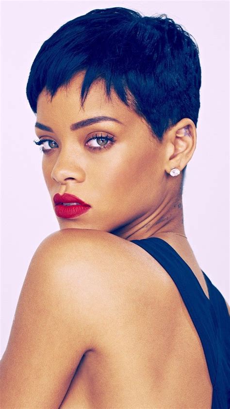 Rihanna Pixie Perücke: Stylen Sie Ihren Haarlook mit Selbstvertrauen