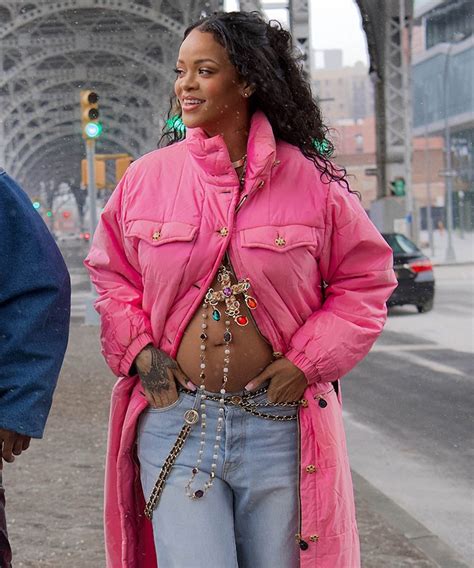 Rihanna hamile