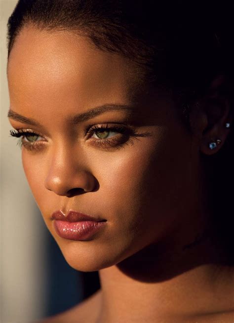 Rihanna instyle. Jan 17, 2023 · Rihanna is gearing up for her long-awaited return to music with the Super Bowl halftime show on Feb. 12. The lingerie brand launched a special game day collection in honor of the performer's big ... 