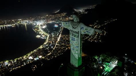 Rio’s iconic Christ statue welcomes Taylor Swift with open arms thanks to Swifties and a priest
