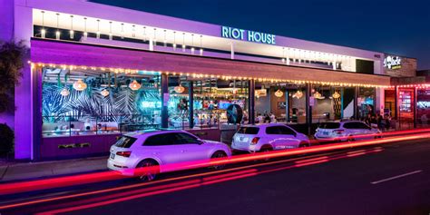 Riot house scottsdale. Riot Hospitality Group (RHG) is a national, premier hospitality management company headquartered in Scottsdale. The company is known for managing and co-creating unique concept brands. It oversees ... 
