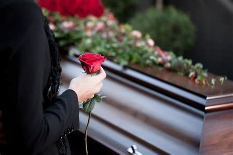 Riser funeral home olla. When the time comes to say goodbye to a loved one, it can be an overwhelming and emotional experience. One important decision that needs to be made is choosing the right funeral ho... 
