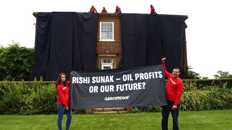 Rishi Sunak’s home hit by Greenpeace in oil and gas protest