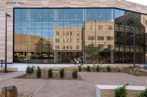 Feb 16, 2018 · Ritchie Hall, EEEC’s north tower, is named after KU alumni Scott and Carol Ritchie of Wichita, who donated $10 million to the project. The building features a 162-seat auditorium that includes round tables embedded with built-in technology, designed to facilitate in-class student collaboration. . 