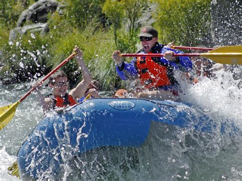 River drifters. Duration: 2-Days, 1 Night. Length: 42 miles. Price: $325-365 (not including boater passes and BLM land use fee) Rapids: I-III. Skill Level: Family and beginner friendly. Age Minimum: 4. Trip Itinerary. BOOK NOW Customized trips: call for booking info. 8 person minimum. 
