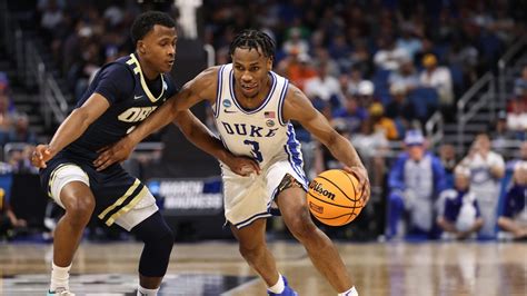 Roach leads Duke in rout of Oral Roberts in NCAA opener