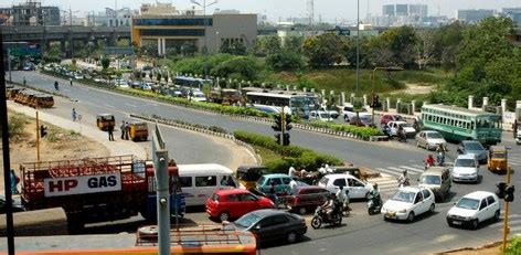 Road Traffic Analysis at Sholinganallur Road Junction