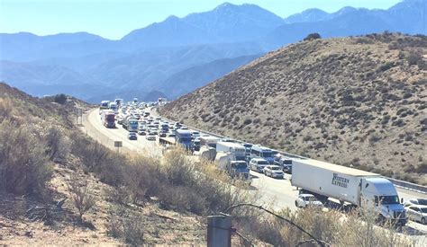 Cajon Pass road conditions and traffic updates with live interactive m