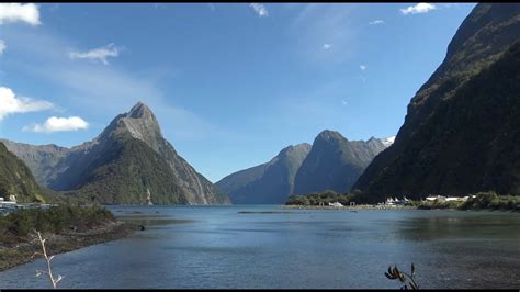 Road from Te Anau to Milford sound (and visitor center)