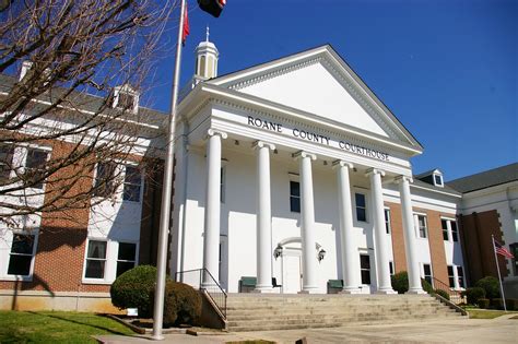 Roane county court. To obtain court records in Roane County, residents must enquire at: Roane County Courthouse Circuit Clerk: Andrea Stockner 200 Main Street Spencer, WV 25276 Hours: Monday - Friday 8:30am to 4:00pm Closed during lunch from Noon to 1pm Phone: (304) 927-2750 Fax: (304) 927-2164. 