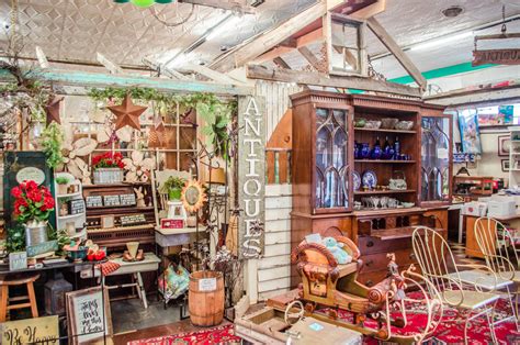 Established in 2023, Woods Goods & Mercantile offers a wide variety of home decor, antiques, plants, furniture, coffee and much more! We proudly feature a 1929 Ford Model A and a 1930 Ford Model A Tudor as our mascots, which can be… read more. 