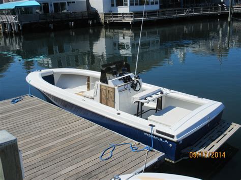 boat type: powerboat condition: like new engine hours (total): 40 length overall (LOA): 19 make / manufacturer: Ranger model name / number: RT198 propulsion type: power year manufactured: 2018. 