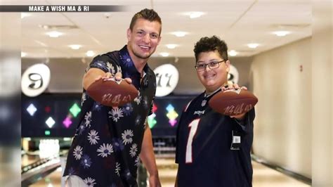 Rob Gronkowski teams up with Make-A-Wish to teen’s wish come true