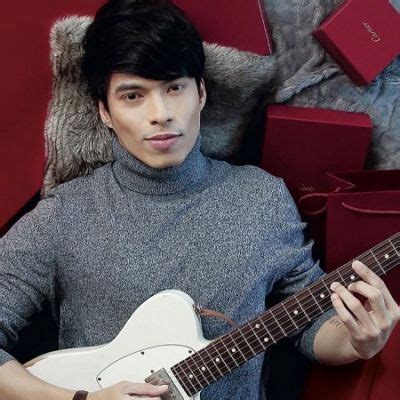 Rob mananquil biography