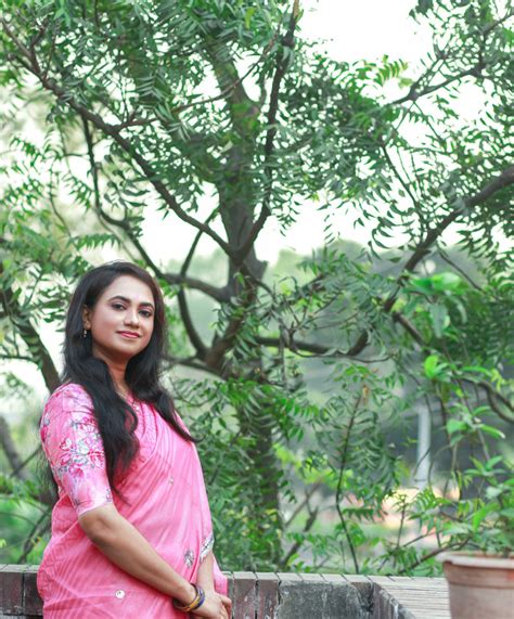 Robena jui biography examples