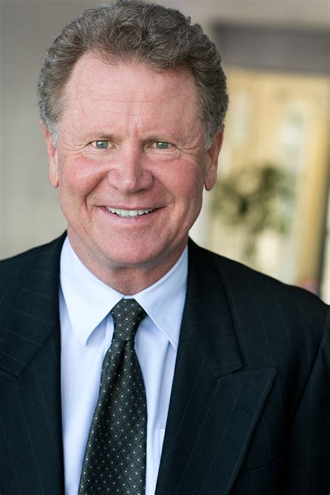Robert Pierce - Wikipedia