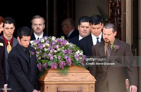 Robert urich funeral