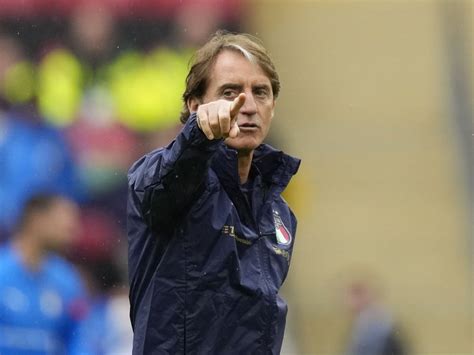 Roberto Mancini announces surprise resignation as Italy coach after up-and-down tenure