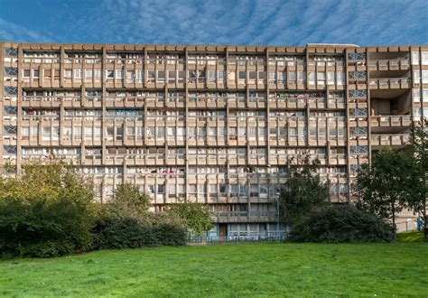 Robin Hood Gardens - Data, Photos & Plans