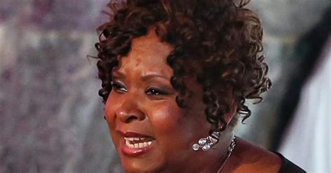 Robin Quivers on being molested by her father : r/howardstern