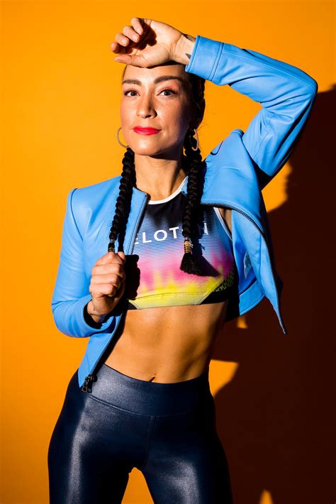 Robin arzon. Sep 28, 2020 · Robin Arzon, Robin Arzon is the vice president of fitness programming at Peloton, where she is also an instructor. Additionally, Arzon is a certified running coach, ultra-marathoner, and author of ... 