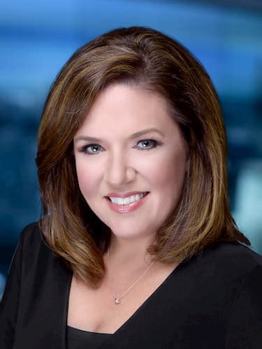 She, in that year became the main anchor of WGN Morning News, from 5:30 am to 9 am. Again the show expanded in 2013, and Robin extended her duties again to cover the 6-10 am hours. She also likes to report on stories unique to Chicago and the South Side. Robin Baumgarten Salary. She earns a salary of about $ 85,000 annually. Robin Baumgarten .... 