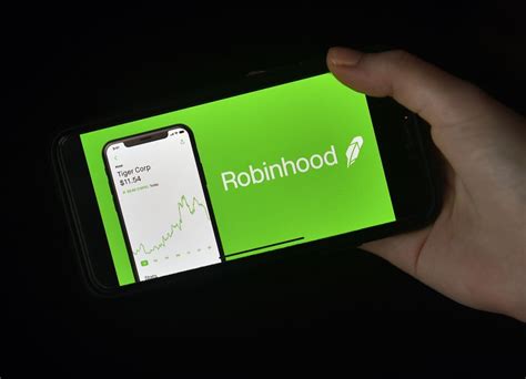 Nov 13, 2023 · Robinhood Markets Inc. HOOD continues to push boundaries in the financial industry, constantly introducing new innovations that benefit investors. One of their latest initiatives is the 24/5 ... . 