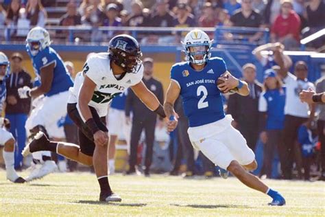 Robinson, Cordeiro light it up for San Jose State in 52-24 rout of New Mexico