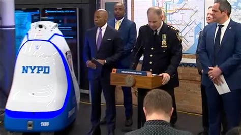 Robot to help patrol Times Square subway station