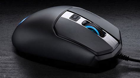 Roccat Kain 120 AIMO review: a gaming mouse for the masses