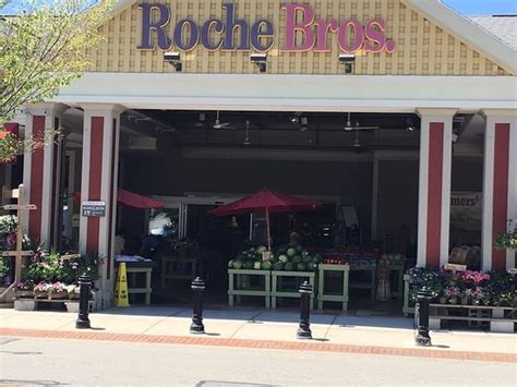 Roche Bros. Supermarkets offers online ordering of fresh, local and organic foods delivered same day to your home or office or try our express lane for fast and convenient grocery pickup. Your time is valuable, let us do the grocery shopping for you.. 