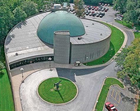 This 200+seat modern planetarium is associated with the Rochester Museum and Science Center. It runs several public "star shows" on a regular basis for folks of all ages, as well as a variety of multi-media movies shown on the big dome..