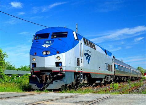 Rockford to Chicago Amtrak - 2 ways to travel via train, bus