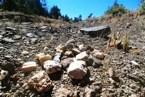 ROCKHOUNDING. IN REDMOND OREGON. HUNT FOR SEMI-PRECIOUS STONES IN CENTRAL OREGON. Rockhound for stones and geodes throughout the high desert …. 
