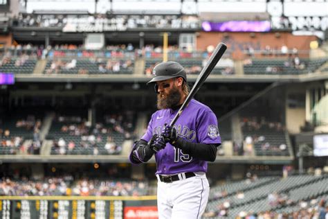 Rockies lose Blackmon for 4-6 weeks with fractured hand
