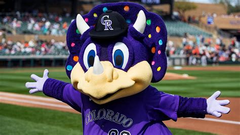 Rockies mascot Dinger gets tackled by fan