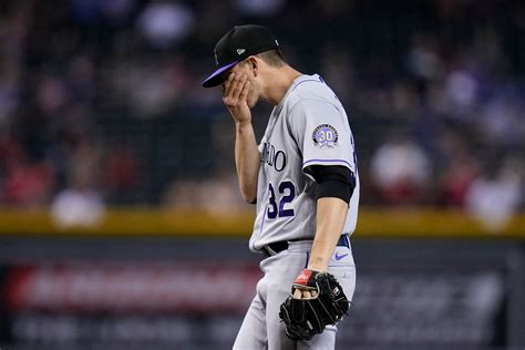 Rockies squander four-run first inning in blowout loss at Arizona