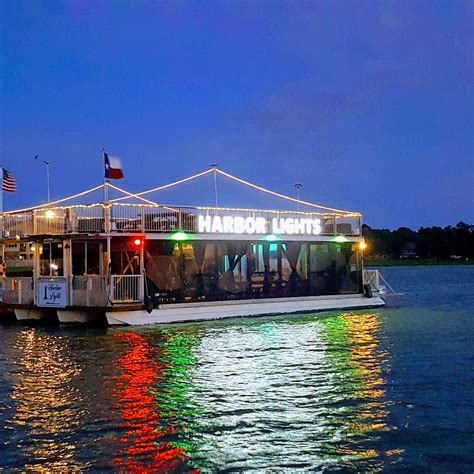 Rockwall harbor boat ride. Take a Starlight Boat Ride on the Lake. There’s nothing quite as romantic as a cruise on the lake under the glow of the stars. Take a break from the noise of everyday and spend a little time with your sweetie on the lake. Sailing at 9 p.m., this starlight cruise offers both the glow of the finishing sunset and the night stars. 