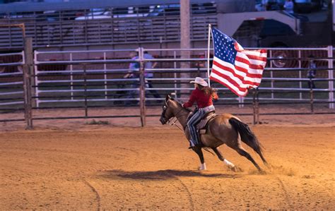 Rodeo quincy. Rodeo. Style Meets Strength. By Kate Bradley Byars November 20, 2023 - issue September 2022. With a shared passion of rodeo and deep-rooted traditional … 