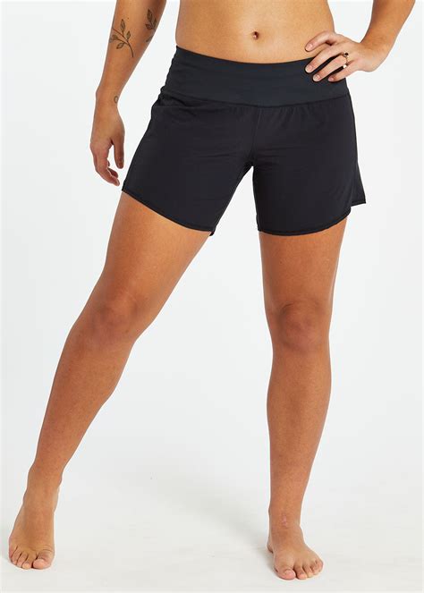 Roga Shorts – OISELLE